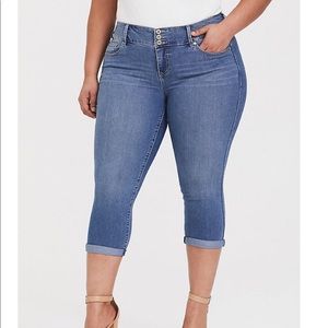 Torrid Crop Jegging